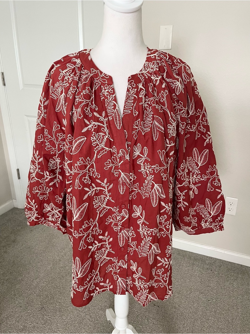 NWT Industry Womans Brick Red Floral Split-Neck Tunic Top Size 2X